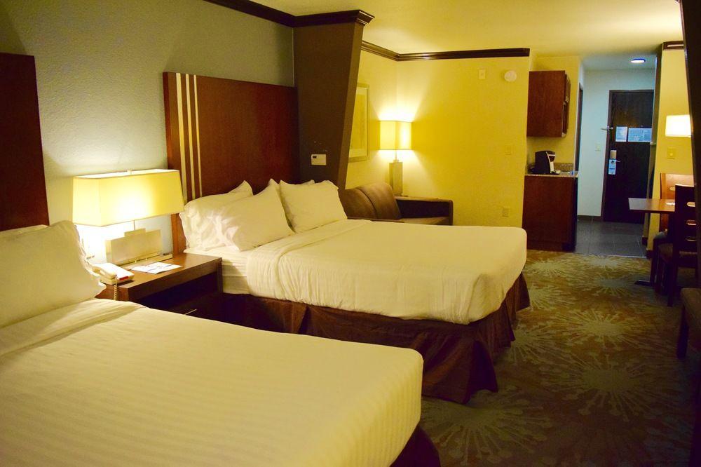 Holiday Inn Express & Suites San Antonio Nw Near Seaworld By Ihg Extérieur photo