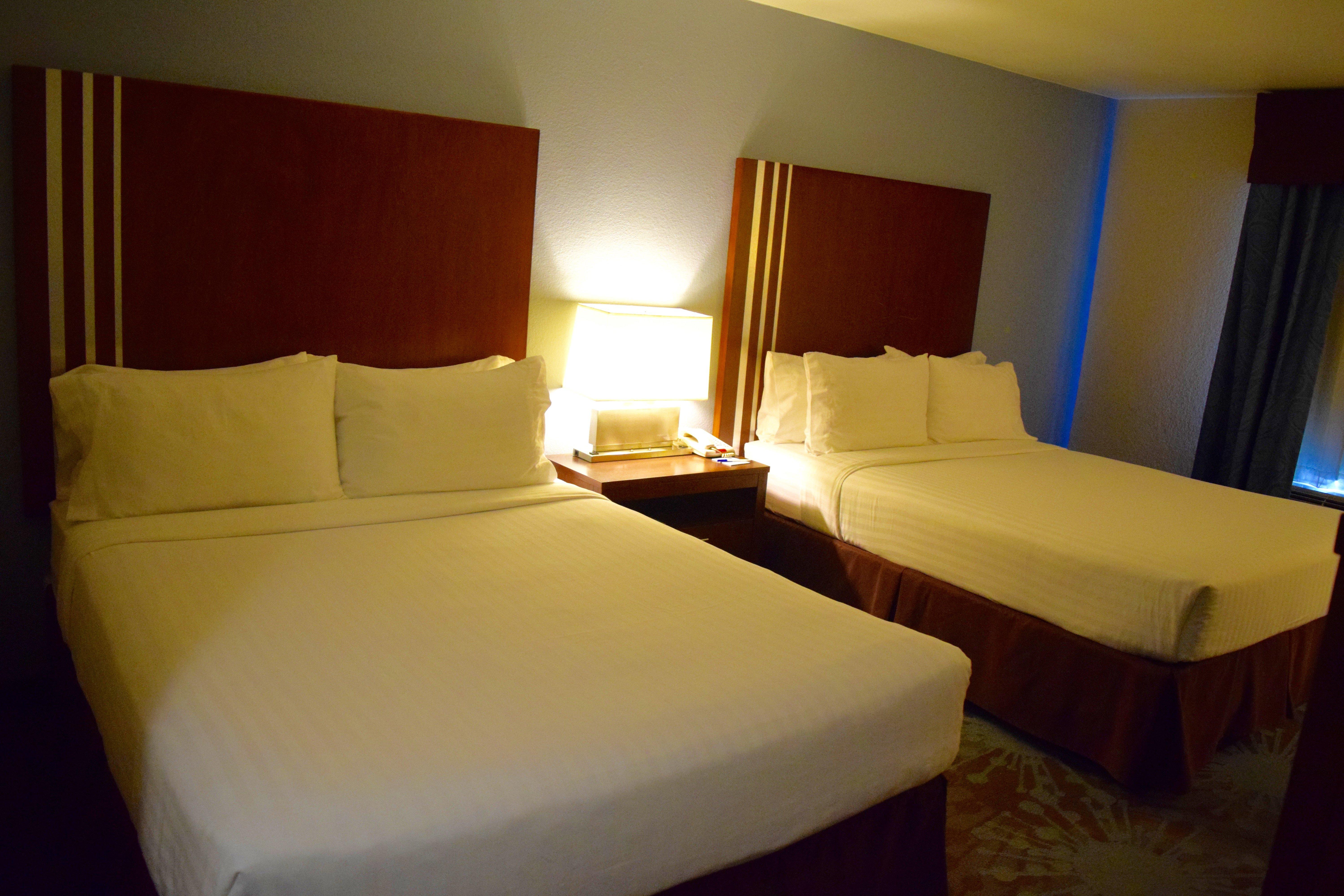 Holiday Inn Express & Suites San Antonio Nw Near Seaworld By Ihg Extérieur photo