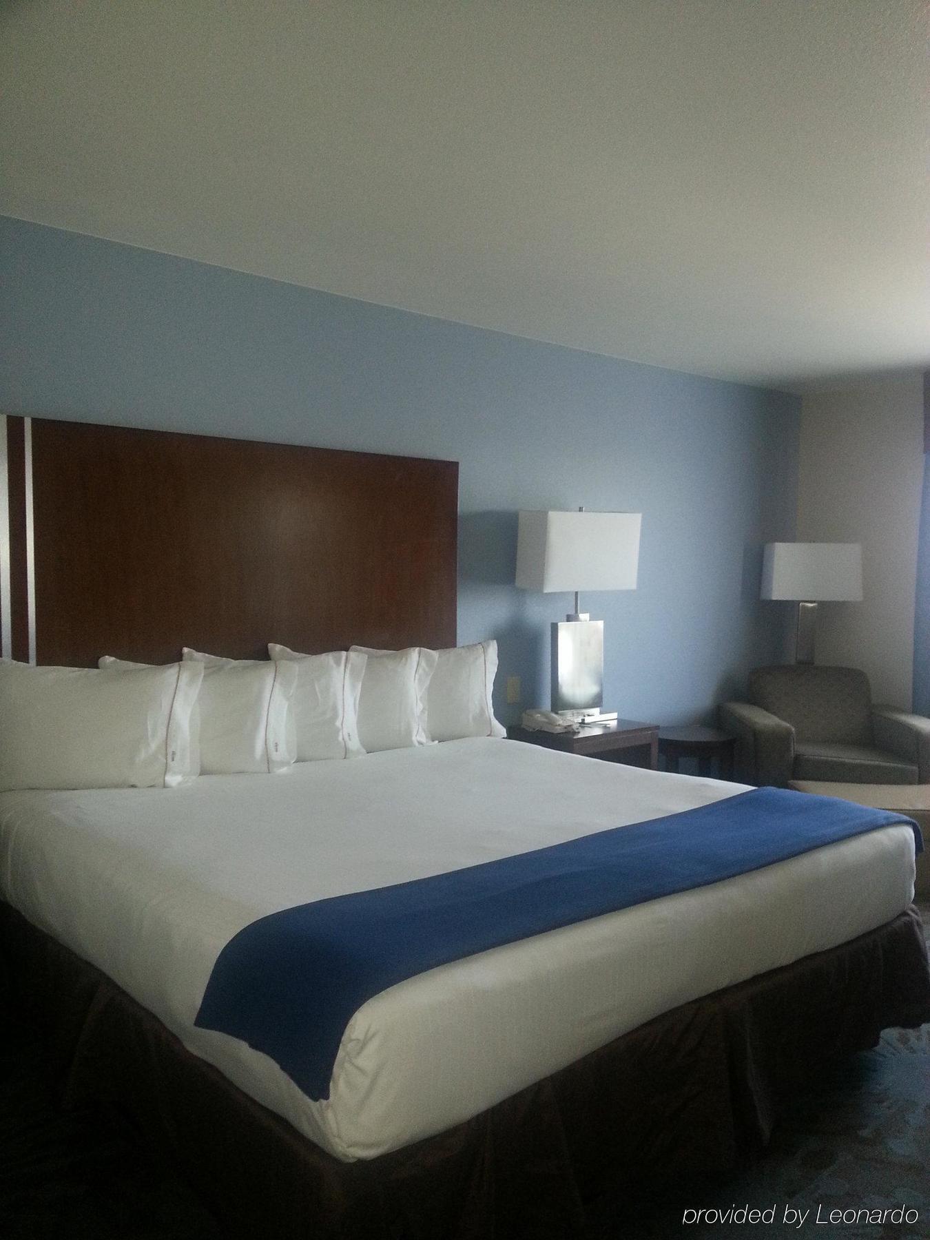 Holiday Inn Express & Suites San Antonio Nw Near Seaworld By Ihg Extérieur photo