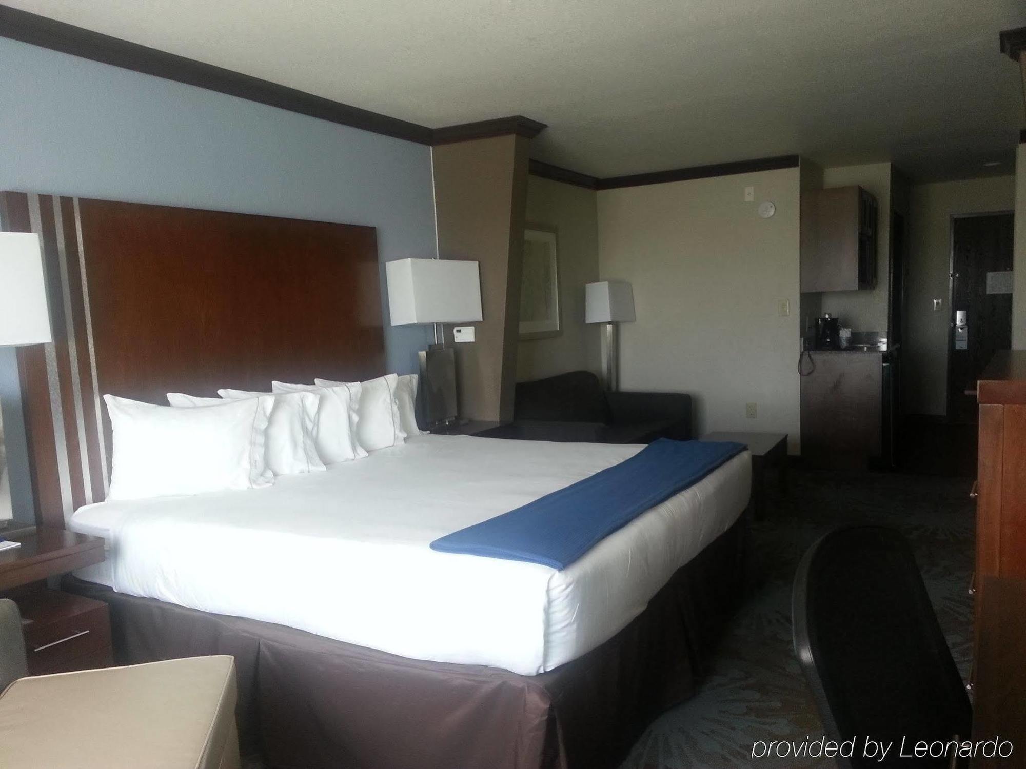 Holiday Inn Express & Suites San Antonio Nw Near Seaworld By Ihg Extérieur photo